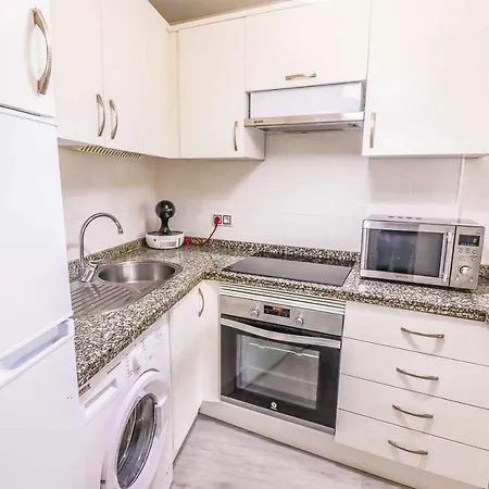 Adeje Living - Stylish 2 Bedroom Apartment In Adeje Tenerife *