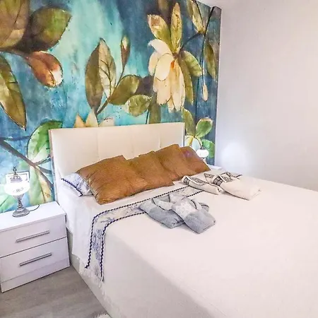 Adeje Living - Stylish 2 Bedroom Apartment In Adeje Tenerife