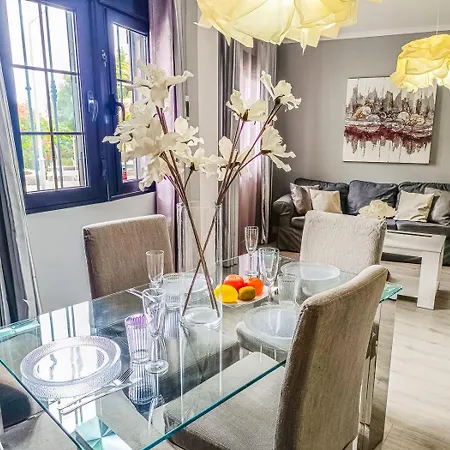 Adeje Living - Stylish 2 Bedroom Apartment In Adeje Tenerife *