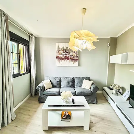 Adeje Living - Stylish 2 Bedroom Apartment In Adeje Tenerife *