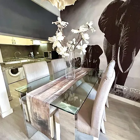 Adeje Living - Stylish 2 Bedroom Apartment In Adeje Tenerife