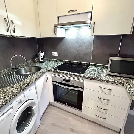 Adeje Living - Stylish 2 Bedroom Apartment In Adeje Tenerife شقة