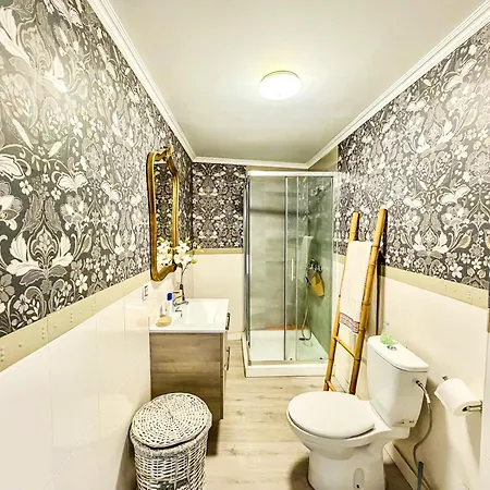 Adeje Living - Stylish 2 Bedroom Apartment In Adeje Tenerife *